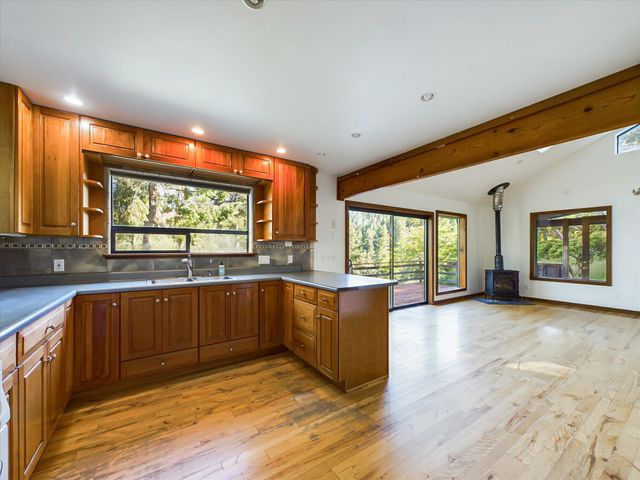 4001 Old Briceland Road, Garberville, CA 95542