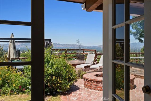 18070 Boris Drive, Encino, CA 91316