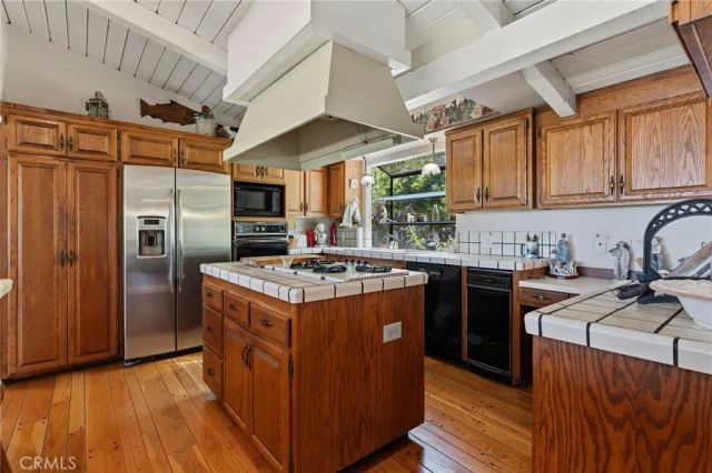 18070 Boris Drive, Encino, CA 91316