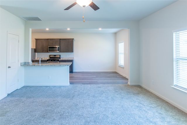 1825 Fergus Drive, Ponder, TX 76259