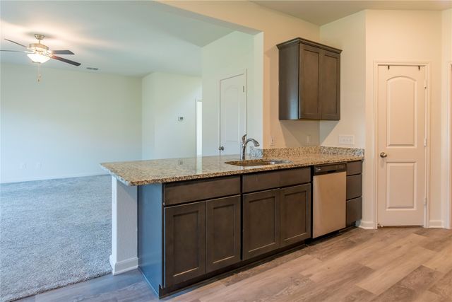1825 Fergus Drive, Ponder, TX 76259