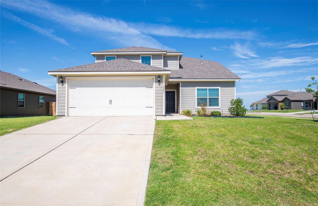1825 Fergus Drive, Ponder, TX 76259
