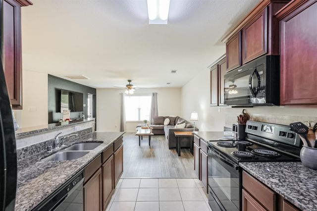 9438 Gold Mountain Drive, Rosharon, TX 77583