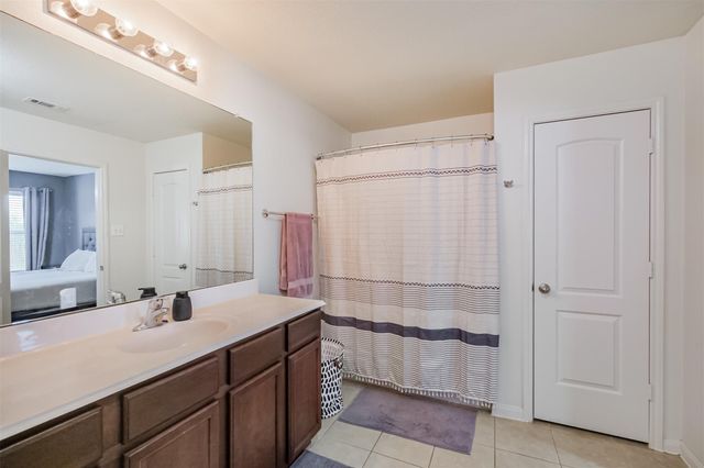 9438 Gold Mountain Drive, Rosharon, TX 77583