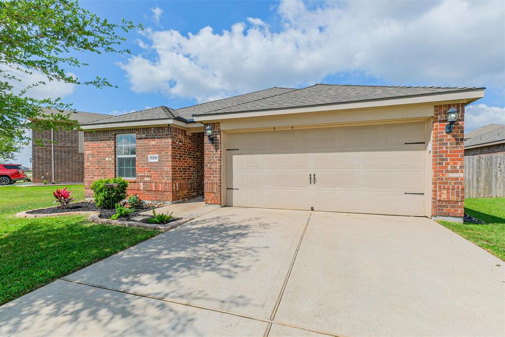 9438 Gold Mountain Drive, Rosharon, TX 77583