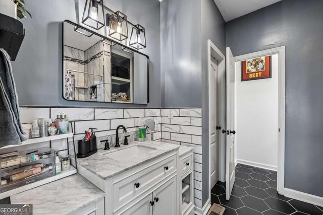 221 Polar Lane, Carrollton, GA 30117