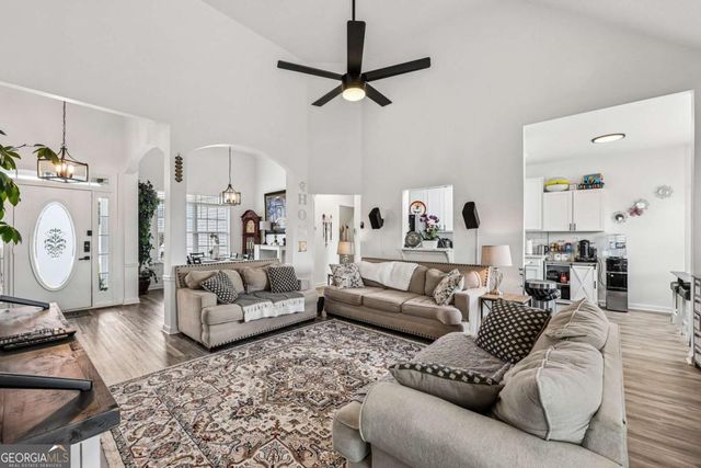 221 Polar Lane, Carrollton, GA 30117