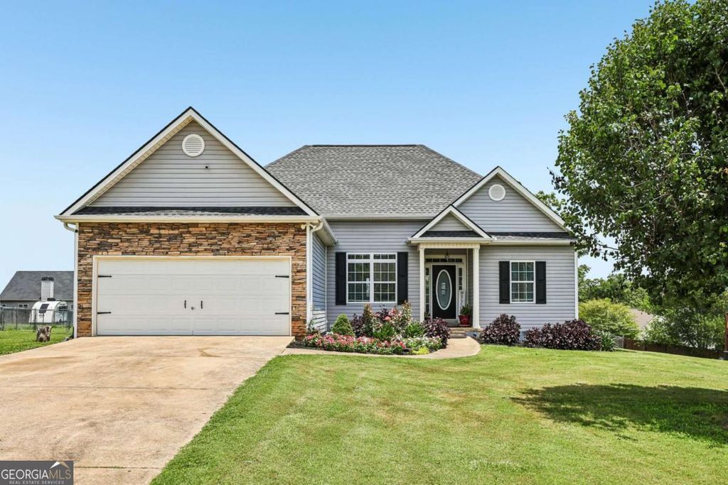 221 Polar Lane, Carrollton, GA 30117