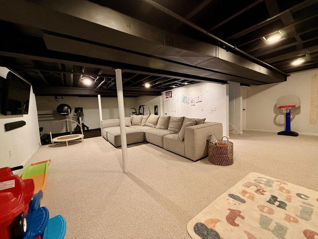 11284 N Lake Shore DRIVE, Mequon, WI 53092