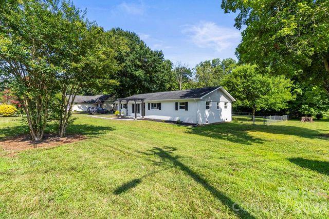 1125 Rembrandt Drive SW, Concord, NC 28027