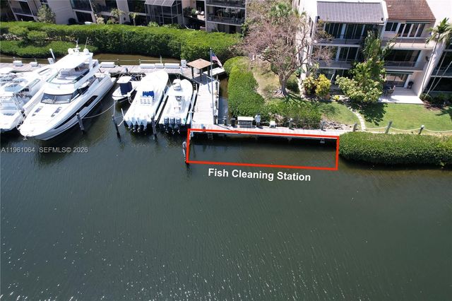 6200 SW 152nd St, Palmetto Bay, FL 33157