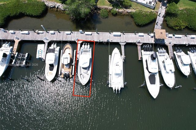 6200 SW 152nd St, Palmetto Bay, FL 33157