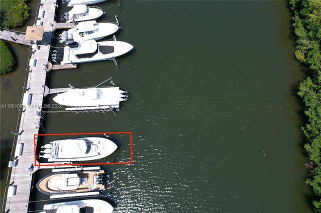 6200 SW 152nd St, Palmetto Bay, FL 33157