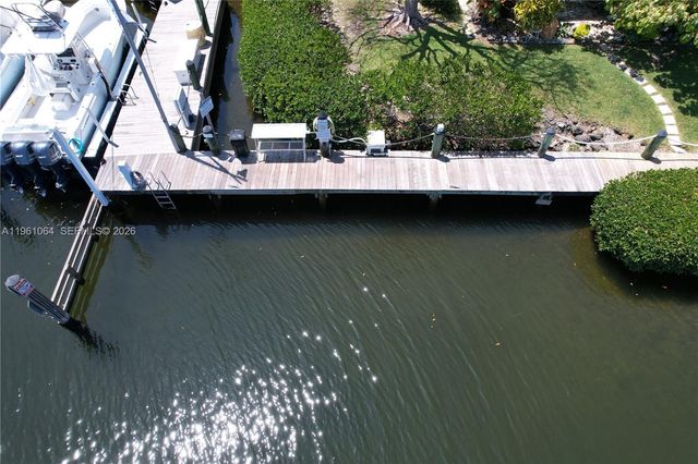 6200 SW 152nd St, Palmetto Bay, FL 33157