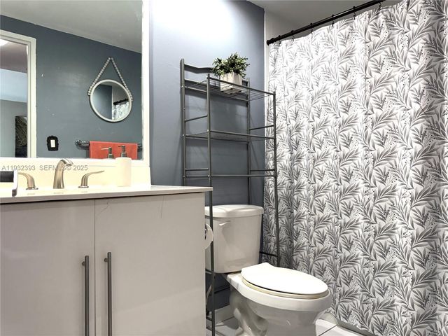 3001 S Ocean Dr 335, Hollywood, FL 33019