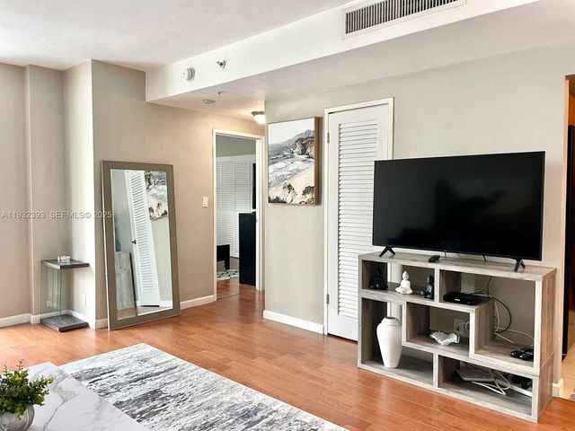 3001 S Ocean Dr 335, Hollywood, FL 33019
