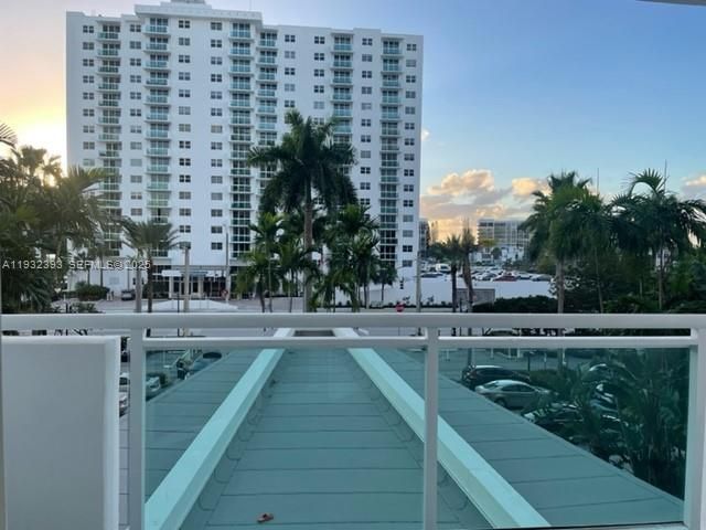 3001 S Ocean Dr 335, Hollywood, FL 33019