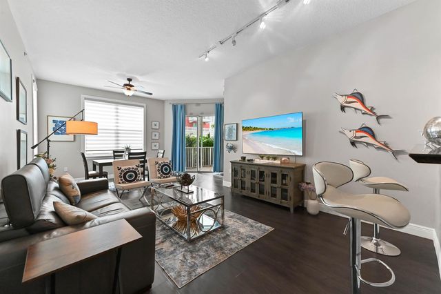 804 E Windward Way 120, Lantana, FL 33462