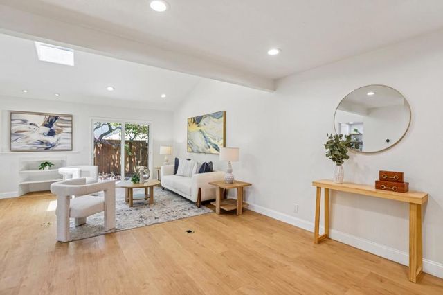 20151 Northwood Drive, Cupertino, CA 95014