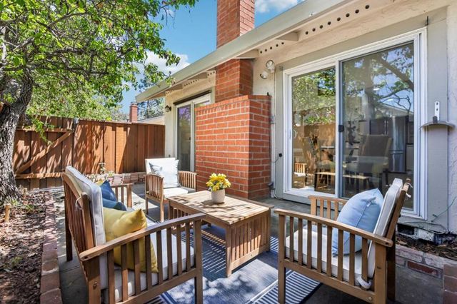 20151 Northwood Drive, Cupertino, CA 95014