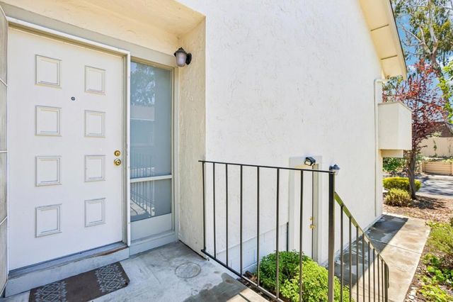 20151 Northwood Drive, Cupertino, CA 95014