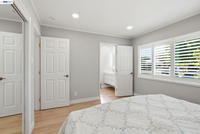 2394 Tahiti St, Hayward, CA 94545