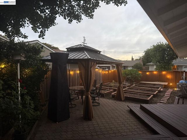 2394 Tahiti St, Hayward, CA 94545