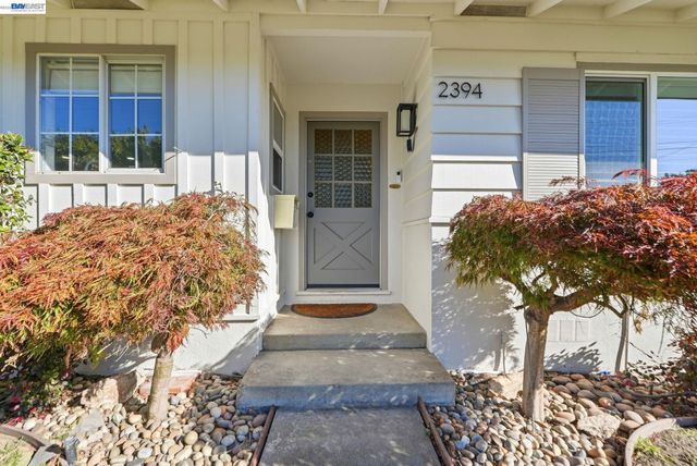 2394 Tahiti St, Hayward, CA 94545