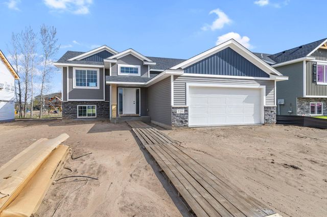 720 Margaret Lane NE, Isanti, MN 55040