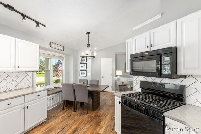 2680 Burgen Court, Grand Rapids, MI 49525