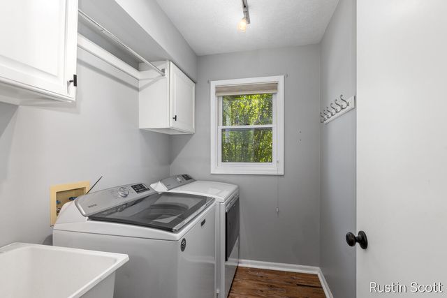 2680 Burgen Court, Grand Rapids, MI 49525
