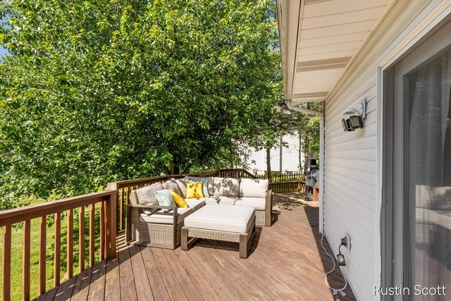 2680 Burgen Court, Grand Rapids, MI 49525