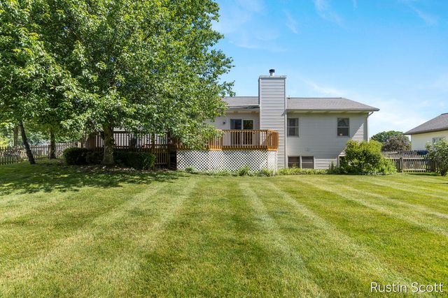 2680 Burgen Court, Grand Rapids, MI 49525