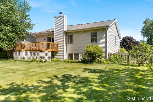 2680 Burgen Court, Grand Rapids, MI 49525