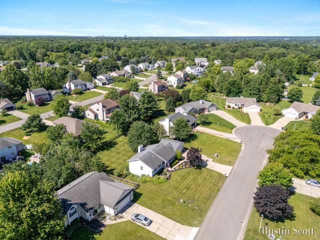 2680 Burgen Court, Grand Rapids, MI 49525