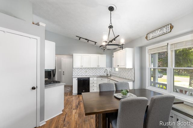 2680 Burgen Court, Grand Rapids, MI 49525