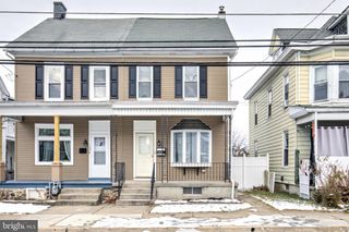 133 W WASHINGTON ST, Fleetwood, PA 19522