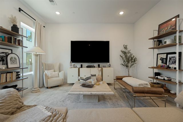 427 W 10th Street 601, Dallas, TX 75208