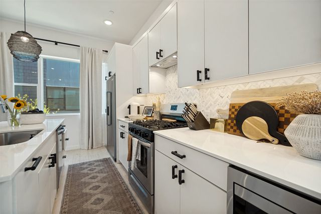 427 W 10th Street 601, Dallas, TX 75208