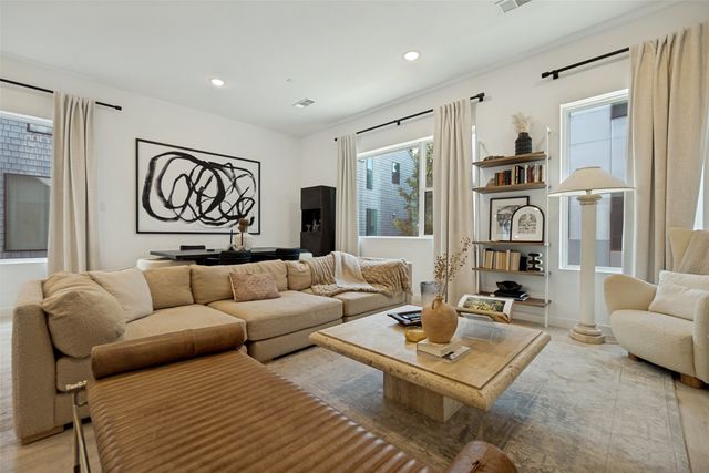 427 W 10th Street 601, Dallas, TX 75208