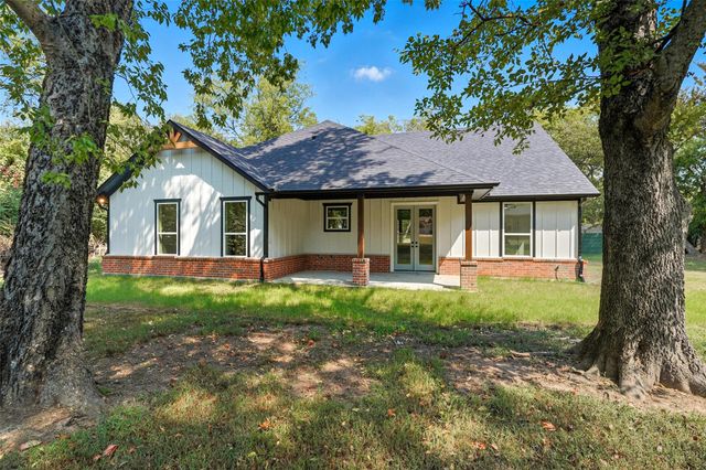 330 Mlk Drive, Sulphur Springs, TX 75482