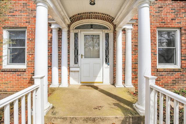 402 W Pennsylvania Avenue, Urbana, IL 61801