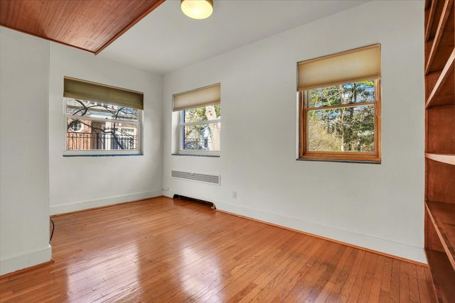 402 W Pennsylvania Avenue, Urbana, IL 61801