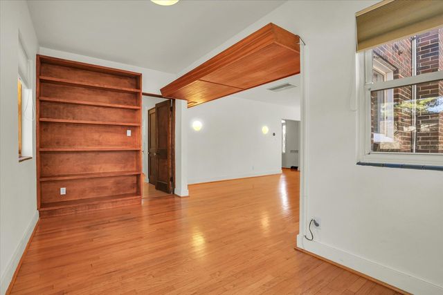 402 W Pennsylvania Avenue, Urbana, IL 61801