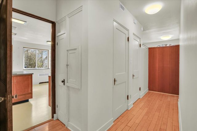 402 W Pennsylvania Avenue, Urbana, IL 61801