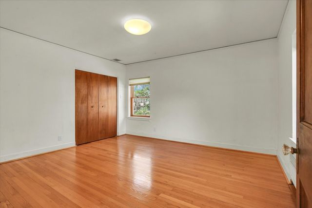 402 W Pennsylvania Avenue, Urbana, IL 61801