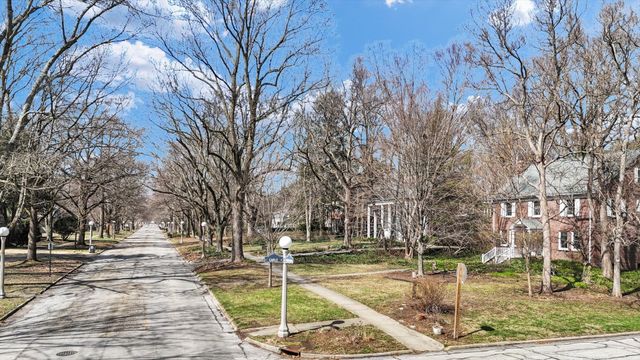 402 W Pennsylvania Avenue, Urbana, IL 61801