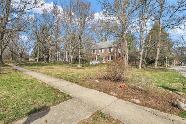 402 W Pennsylvania Avenue, Urbana, IL 61801