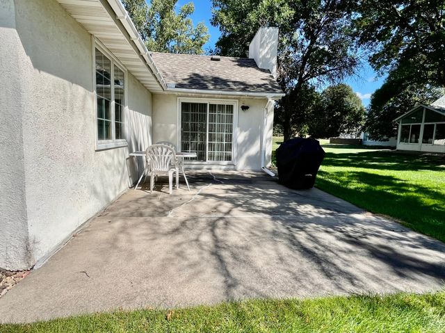2410 Wight Bay, Brooklyn Park, MN 55443