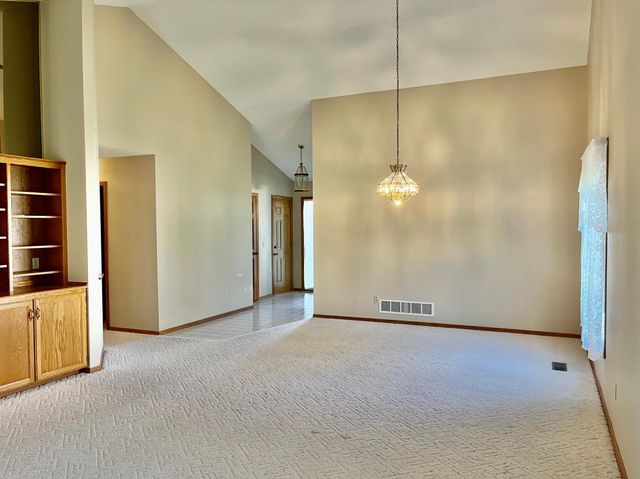 2410 Wight Bay, Brooklyn Park, MN 55443